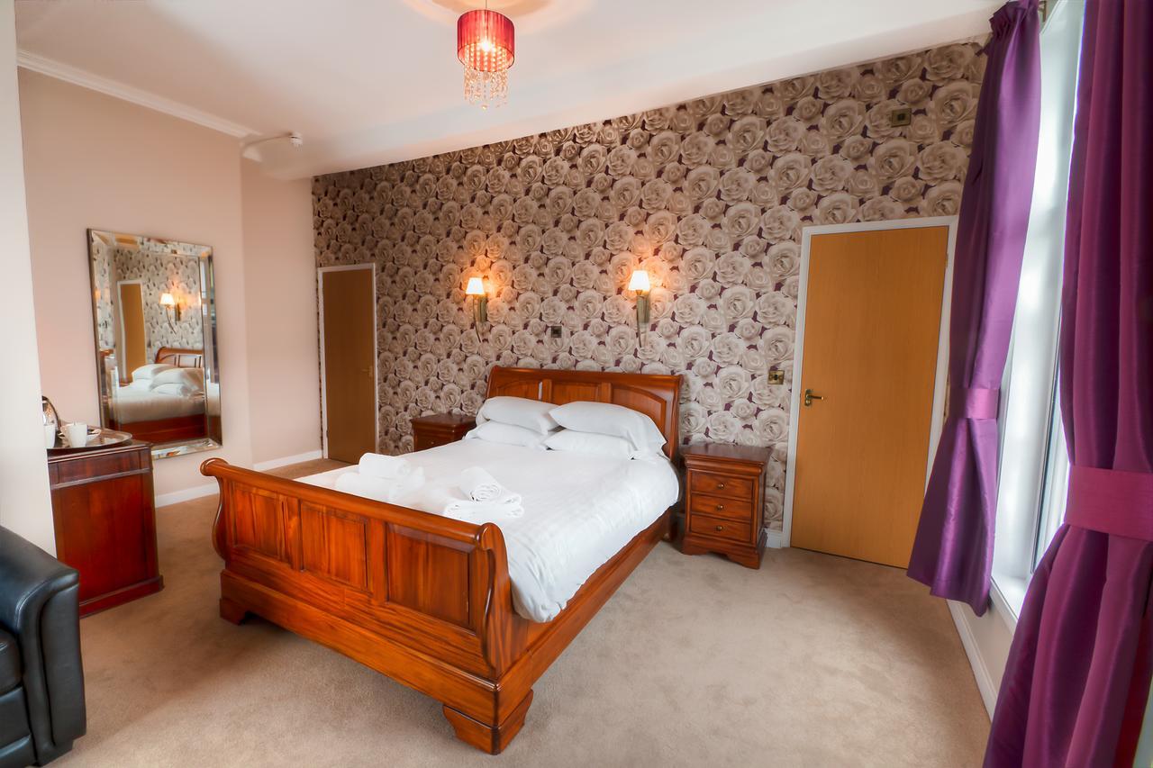 The Elephant & Castle Hotel 纽敦 外观 照片