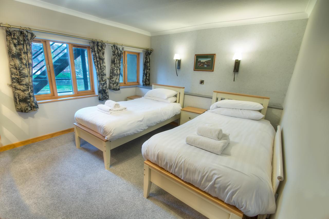 The Elephant & Castle Hotel 纽敦 外观 照片