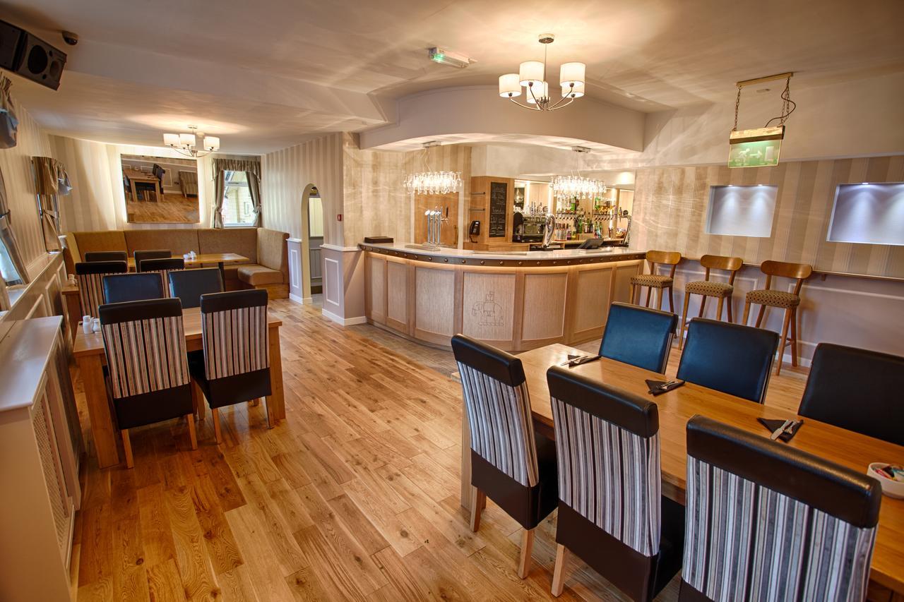 The Elephant & Castle Hotel 纽敦 外观 照片