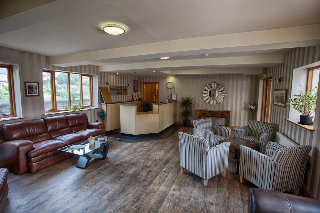The Elephant & Castle Hotel 纽敦 外观 照片