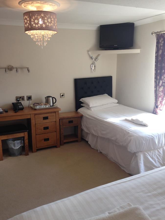 The Elephant & Castle Hotel 纽敦 外观 照片